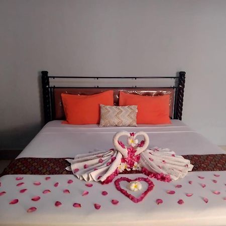 Pineapple Guest House Гілі-Аїр Екстер'єр фото