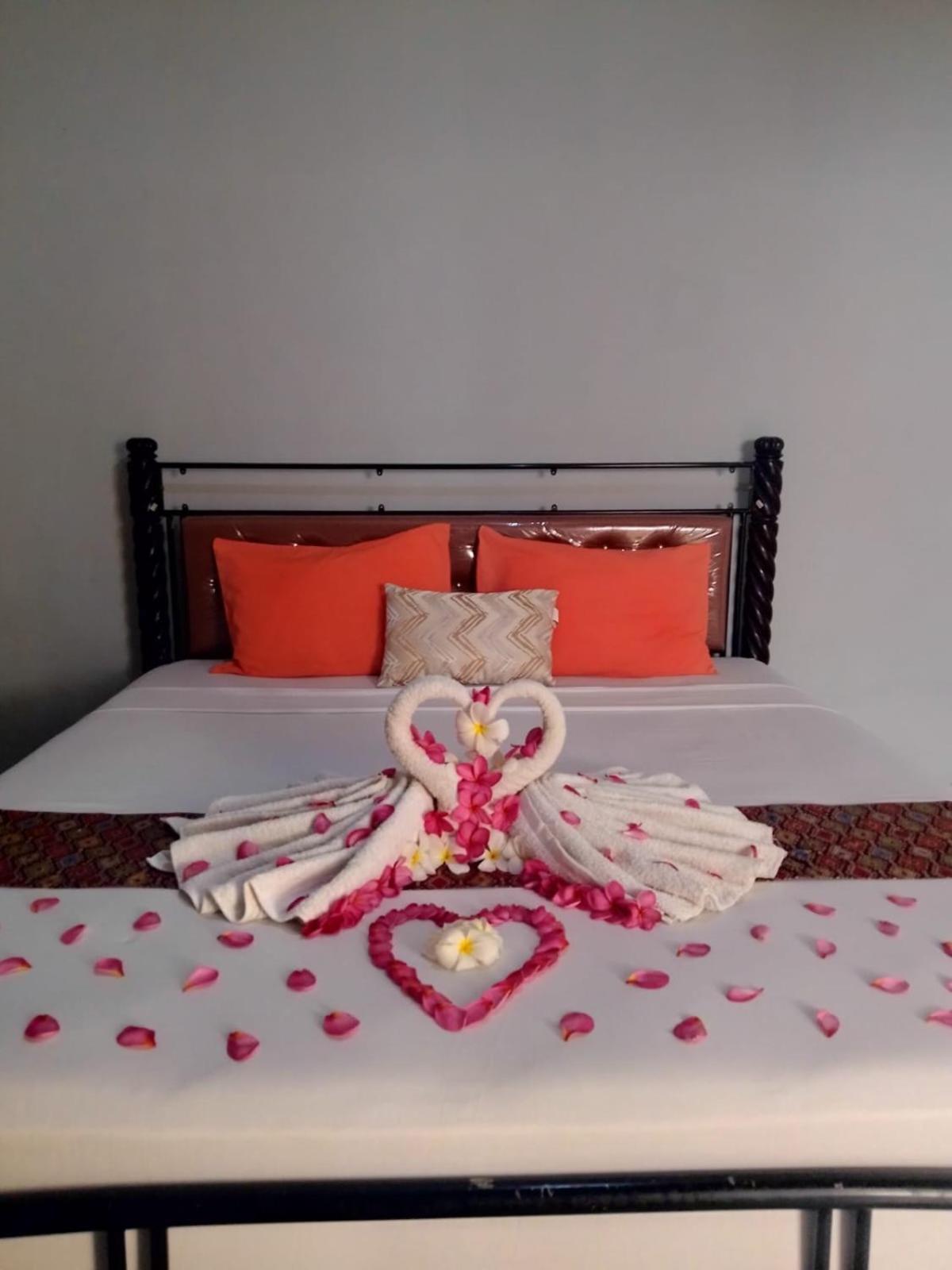 Pineapple Guest House Гілі-Аїр Екстер'єр фото